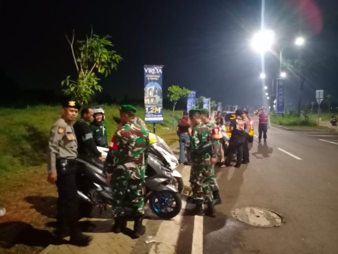 
					Intensifkan Keamanan Malam, Koramil 03/Legok Gelar Patroli Bersama Polsek Dan Komduk