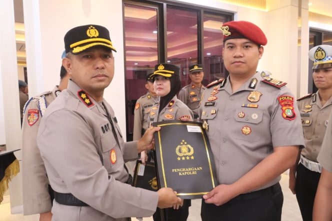 
					36 Personel Polres Tangsel Terima Penghargaan Kapolri, Dari PIN Emas Hingga Perunggu