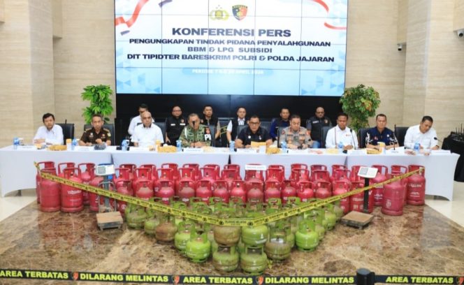 
					Polri Ungkap 330 Tersangka Penyalahgunaan BBM dan LPG Subsidi dalam 13 Hari