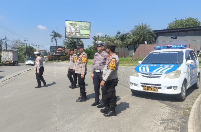 
					Patroli Skala Sedang Polsek Legok, Antisipasi Gangguan Kamtibmas di Sejumlah Titik Rawan
