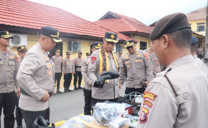 
					Wakapolda Kalteng Pimpin Pengecekan Sarpras Karhutla di Polres Jajaran, Pastikan Personel Siap Tempur