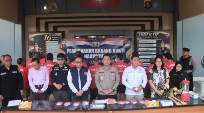 
					Polres Kotim Musnahkan 1.297,45 Gram Sabu, Langkah Tegas Lindungi Masyarakat dari Ancaman Narkoba