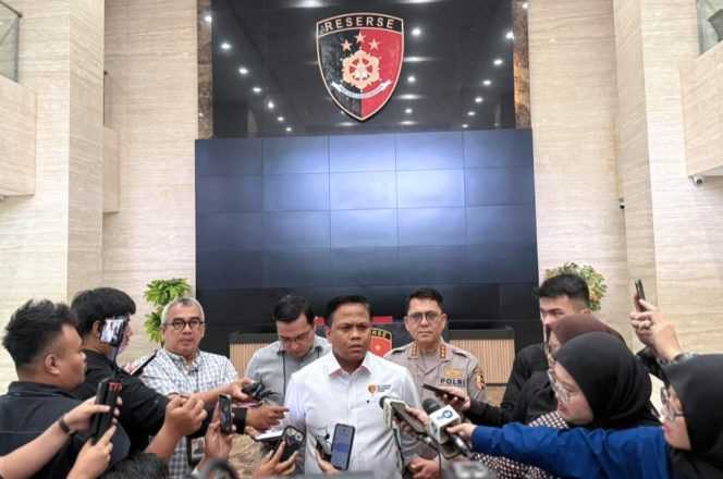 
					Bareskrim Polri Dalami Dugaan Pemberangkatan Haji Ilegal, 8 Calon Jemaah Digagalkan Berangkat