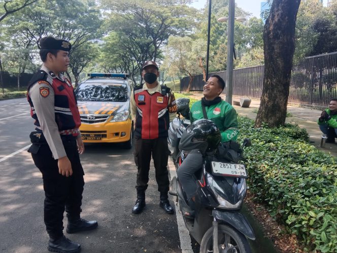 
					Patroli Dialogis Unit Samapta Polsek Pagedangan, Warga Diajak Aktif Jaga Kamtibmas