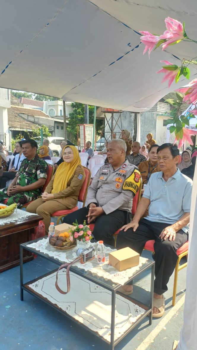 
					Peresmian Pos Lansia Taman Pinus, Bhabinkamtibmas Polsek Pamulang Perkuat Sinergi Jaga Kamtibmas di Pamulang Barat