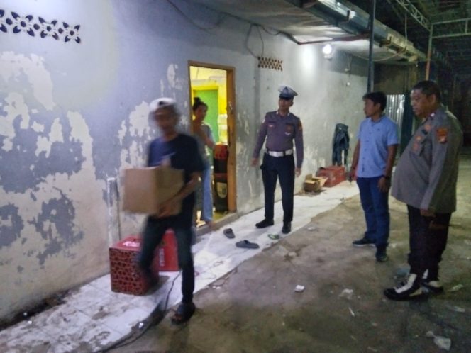 
					Respon Cepat Laporan Warga, Polsek Legok Amankan Barang Bukti Dugaan Miras Oplosan