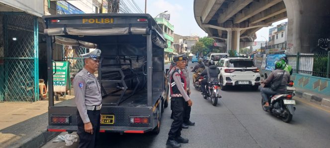 
					Patroli KRYD Polsek Ciputat Timur Antisipasi Premanisme dan Kejahatan Jalanan