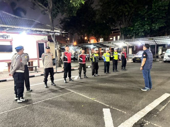 
					Patroli Ops Cipta Kondisi Polsek Kelapa Dua Jaga Situasi Kamtibmas Tetap Kondusif