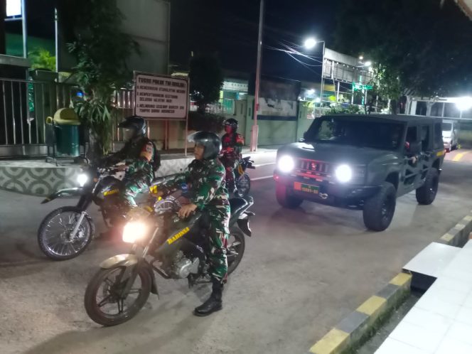 
					Serka Eko Gusrianto Pimpin Patroli Maung Amankan Jalur Legok – Parung Panjang