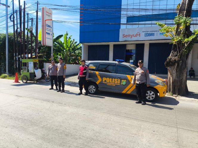
					Patroli Skala Sedang Polsek Legok Hadirkan Rasa Aman dan Kondusif di Tengah Masyarakat