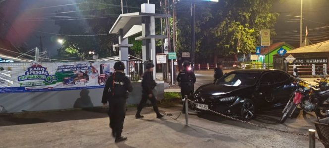 
					Brimob Jabar Tingkatkan Patroli Malam di Cirebon, Ciptakan Rasa Aman bagi Masyarakat