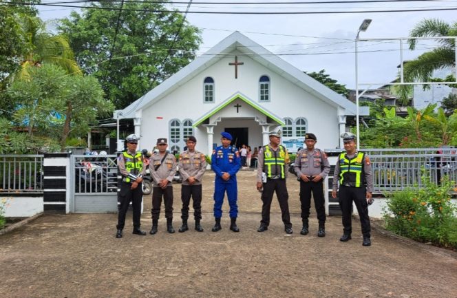 
					Polres Ketapang Laksanakan Pengamanan Ibadah Kenaikan Isa Al-Masih 2026 di Sejumlah Gereja