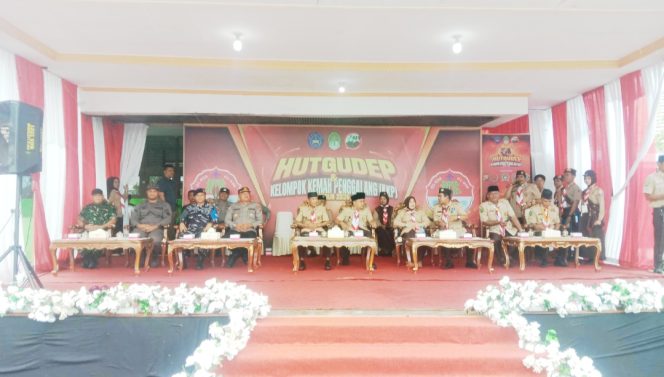 
					Kasat Binmas Wakili Kapolres Ketapang Hadiri Penutupan Lomba Pramuka HUT Gudep ke-42 dan KKP Tahun 2026 di SMP Negeri 3 Ketapang