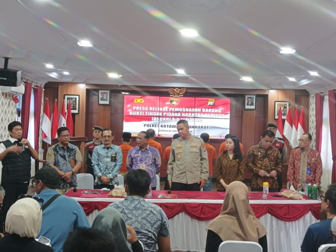 
					Pres Rilis; Satresnarkoba Polres Kotawaringin Barat Musnahkan Barang Bukti Narkoba Periode Januari – Mei 2026