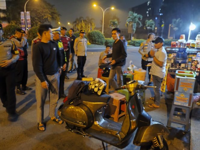 
					Patroli Razia Stasioner Polres Tangerang Selatan Perkuat Keamanan Malam Hari, Warga Makin Nyaman Beraktivitas