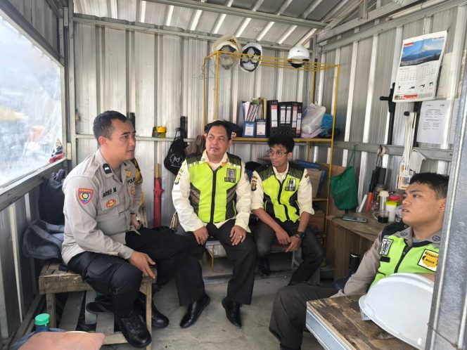 
					KRYD dan DDS Bhabinkamtibmas Kelapa Dua Perkuat Sinergi Keamanan Lingkungan di Bencongan Indah