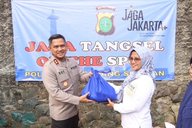 
					Jaga Tangsel On The Spot, Komitmen Kapolres Tangsel Hadir dan Melayani Masyarakat Secara Langsung