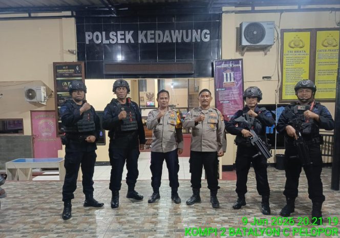 
					Patroli Harkamtibmas Brimob Jabar di Cirebon, Wujudkan Situasi Kamtibmas yang Aman dan Kondusif
