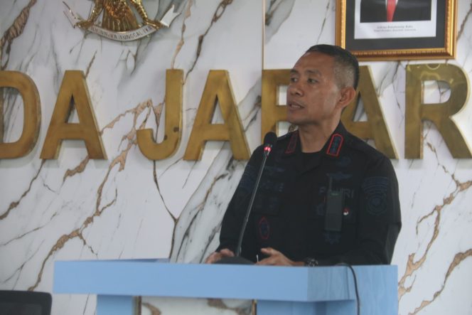
					Dansat Brimob Polda Jabar Pimpin Rapat Persiapan HUT ke – 80 Bhayangkara