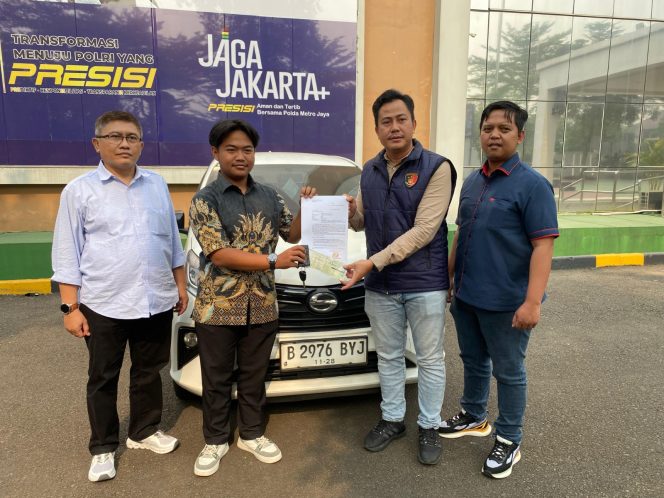 
					Polres Tangsel Ungkap Kasus Penipuan dan Penggelapan Mobil Rental, Kendaraan Dikembalikan ke Pemilik