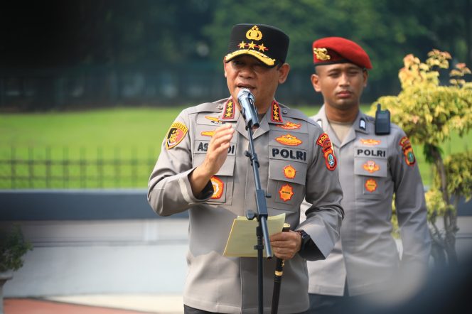 
					Polda Metro Jaya Siapkan 6.088 Personel, Kapolda Ingatkan Aksi Mahasiswa Dilayani Humanis