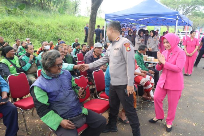 
					Polres Tangsel Gelar Jum’at Berbagi, Wujud Kepedulian dan Kedekatan Polri dengan Masyarakat