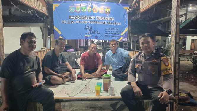 
					Perkuat Keamanan Lingkungan, Bhabinkamtibmas Polsek Serpong Cek Poskamling Terpadu di Rawa Buntu