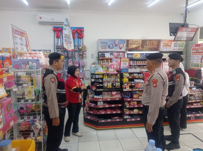 
					Patroli Strong Point Polsek Kelapa Dua Tingkatkan Kewaspadaan Warga, Wujudkan Lingkungan Aman dan Kondusif