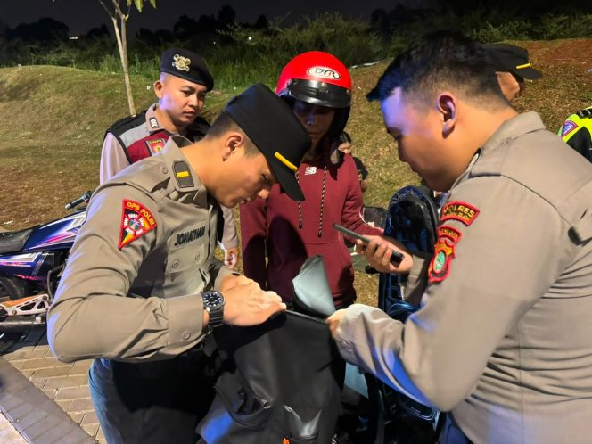 
					Patroli KRYD Polres Tangerang Selatan Intensif, Jaga Keamanan Warga Hingga Dini Hari