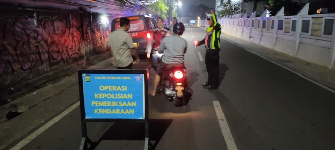 
					Jaga Kamtibmas Tetap Kondusif, Polsek Pondok Aren Gelar Razia Stasioner