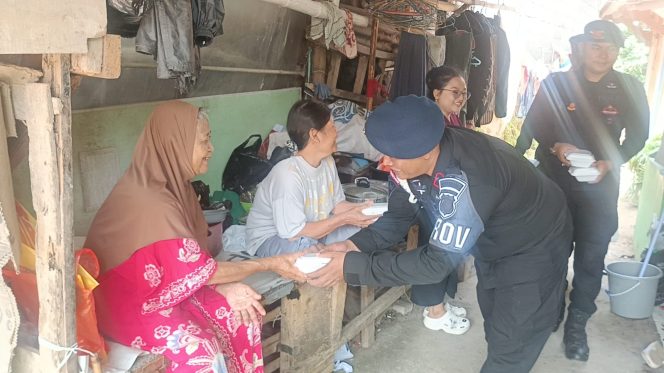 
					Jumat Berbagi Satbrimob Jabar, Wujud Kepedulian Nyata untuk Masyarakat