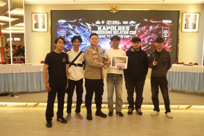 
					Turnamen Mobile Legends Kapolres Tangerang Selatan Cup 2026 Resmi Berakhir, Tim Kukimiey Raih Juara