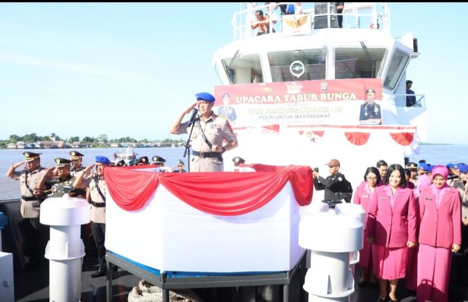 
					Kenang Jasa Pahlawan, Polda Kalteng Gelar Tabur Bunga di DAS Kapuas