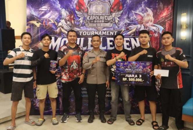 
					Grand Final Kapolres Landak Cup 2026 Sukses Digelar, VLX Vitality Juara dan Melaju ke Kapolda Cup