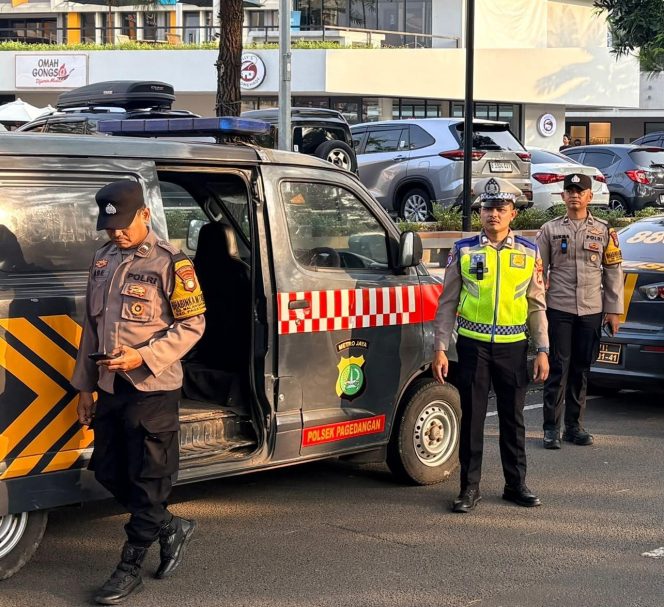 
					Patroli KRYD Polsek Pagedangan Intensifkan Strong Point, Wujudkan Rasa Aman di Tengah Masyarakat