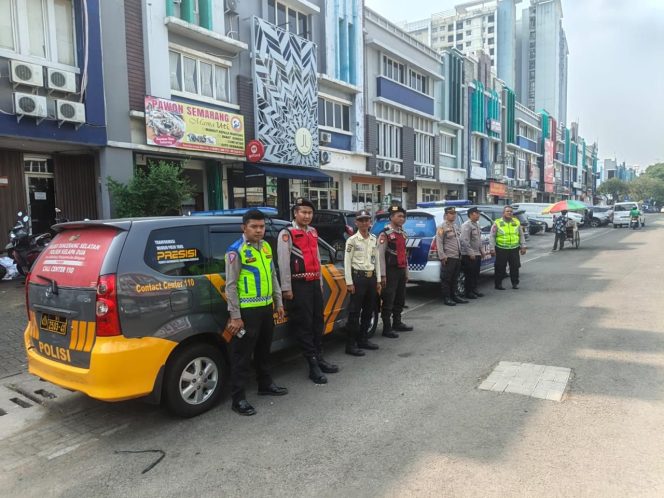 
					Patroli Mobile Skala Sedang Polsek Kelapa Dua Perkuat Kehadiran Polisi di Tengah Masyarakat