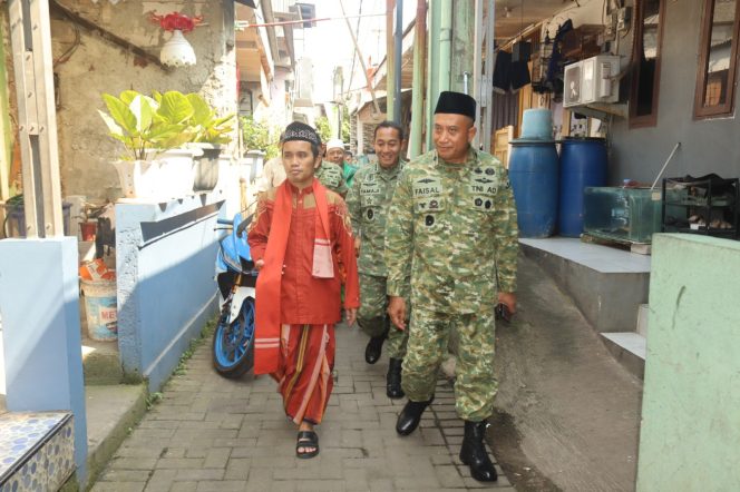 
					Jenderal Masuk Gang, Tulus Mengabdi Untuk Rakyat