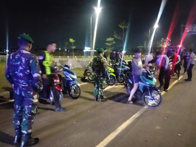 
					Cegah balap liar dan tawuran, koramil 03/Legok Intensifkan Patroli Malam