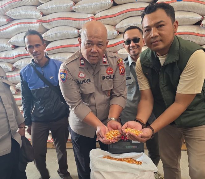 
					Polri Hadir untuk Petani, Polsek Limbangan Kawal Penyerapan Jagung ke Bulog Garut
