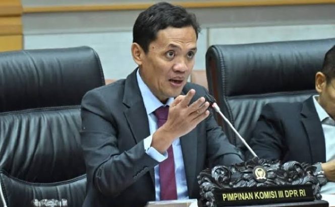 
					Ketua Komisi III DPR RI Dukung Polri Usut Tuntas Dugaan Korupsi Pasokan Batu Bara PLTU