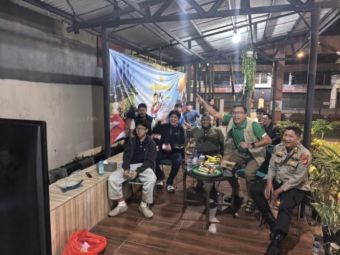 
					Nobar Piala Dunia Perancis vs Maroko, Polsek Ciputat Timur Perkuat Sinergitas 3 Pilar dan Sabuk Kamtibmas