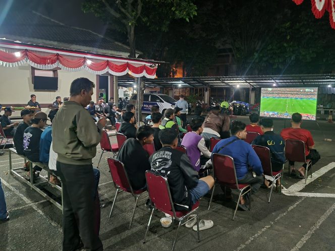 
					Polsek Kelapa Dua Gelar Nobar Semifinal Piala Dunia, Perkuat Sinergitas dengan Masyarakat dan Jaga Kamtibmas