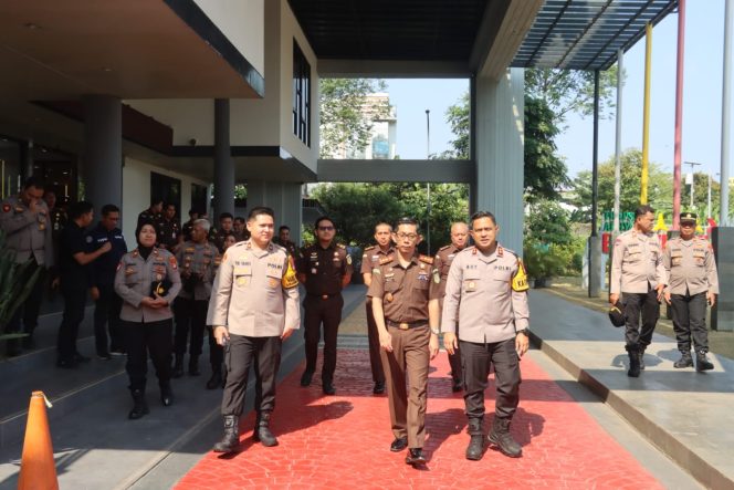 
					Polres Tangerang Selatan Perkuat Sinergi dengan Kejaksaan Negeri Kota Tangerang Selatan