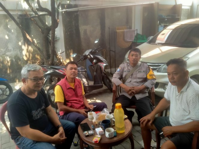 
					Bhabinkamtibmas Polsek Pamulang Perkuat Cooling System, Ajak Warga Bersama Jaga Kamtibmas