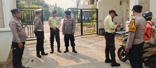 
					Patroli KRYD Polsek Kelapa Dua Perkuat Pengamanan Permukiman dan Perbatasan, Tingkatkan Kewaspadaan Cegah Kejahatan 3C
