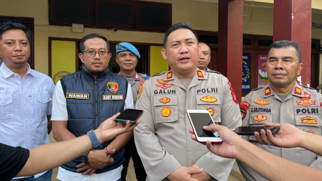 
					Polsek Pamulang Ungkap Komplotan Spesialis Pecah Kaca Mobil, Puluhan TKP Berhasil Diidentifikasi
