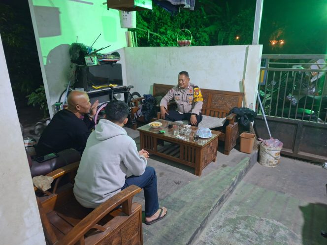 
					Bhabinkamtibmas Polsek Cisauk Selesaikan Perselisihan Warga Melalui Problem Solving, Wujudkan Situasi Kondusif