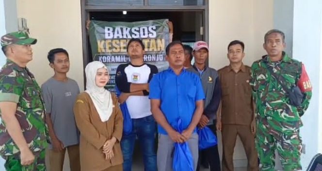 
					Koramil Kronjo Blusukan ke Desa, Sembako dan Kesehatan Jadi Andalan