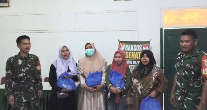 
					Jaga Jakarta On The Spot: Koramil 09/Mauk Beri Layanan Kesehatan dan Sembako
