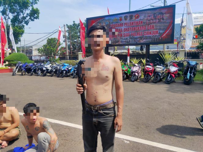 
					Konvoi Anniversary Moonraker Cianjur Diwarnai Razia, 8 Orang Mengaku Anggota Diamankan Polisi Polres Cianjur